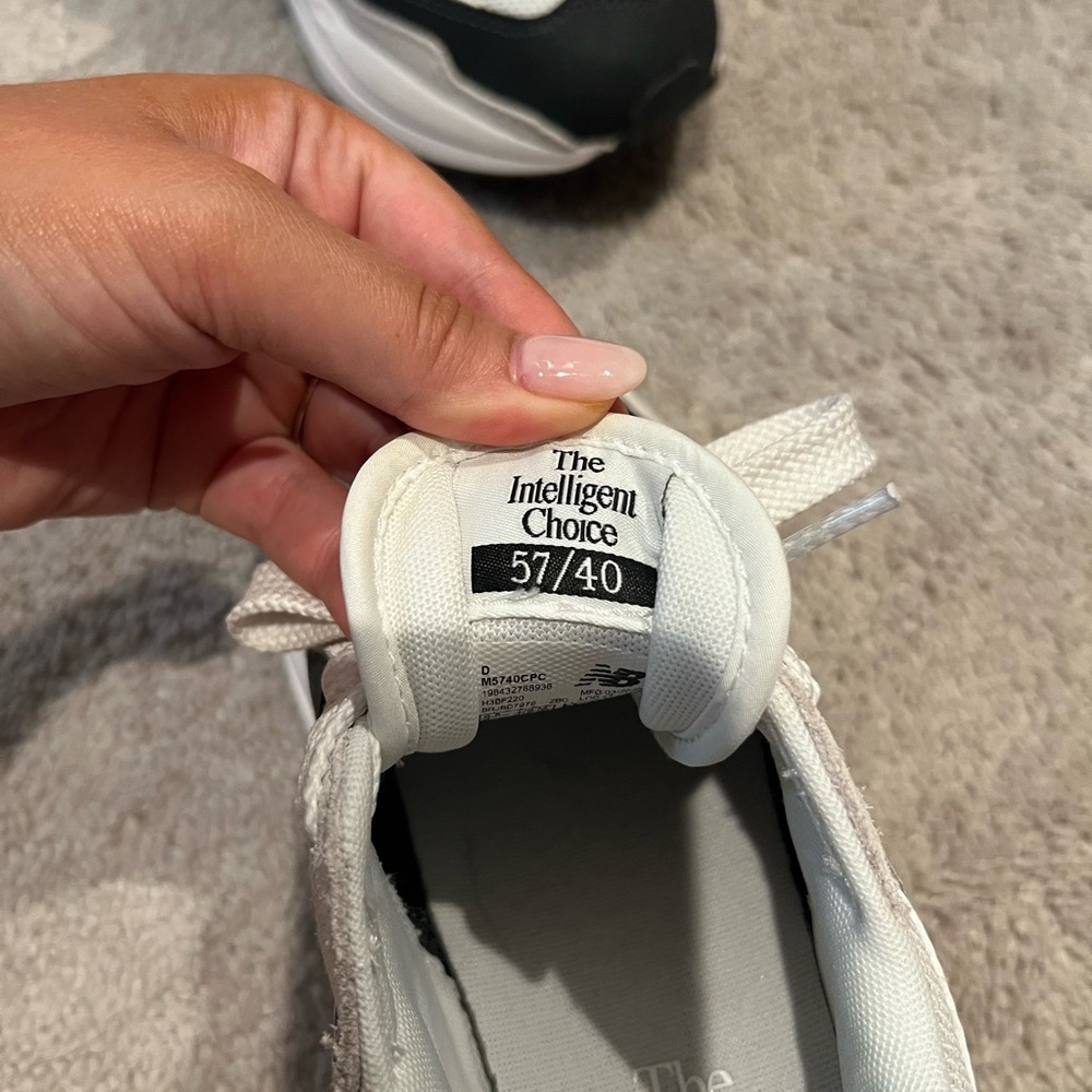 New Balance 57/40 in White Black - Picture 3 of 4
